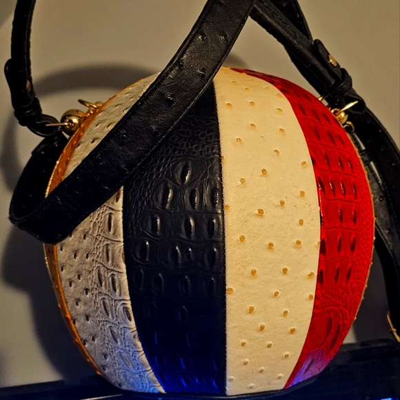 Multi-Color Leather Purse, Basketball 🏀 Shap, w/Handed & Shoulder Strap - Picture 11 of 11